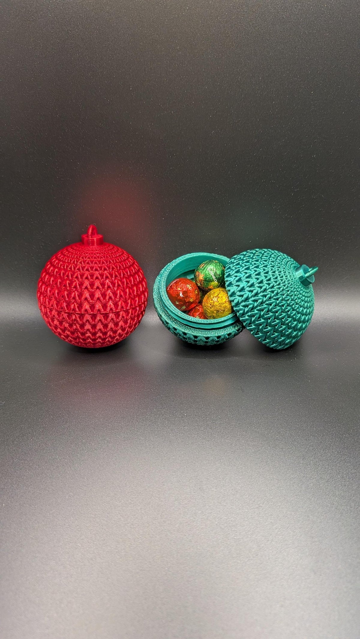 Knit-Style Fillable Ornament – Holiday Gift Box 3D Printed Keepsake for Hidden Surprises or Christmas Surprise Engagement